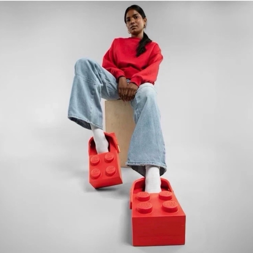 CROCS x LEGO BRICK CLOG